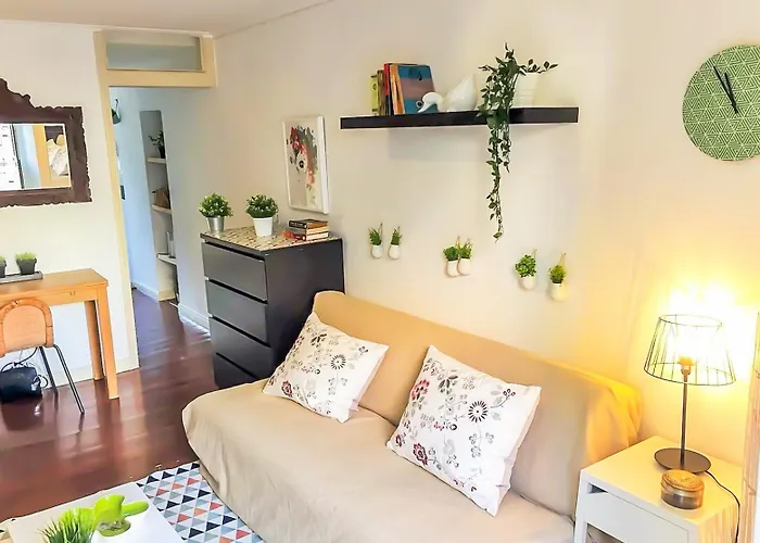 Apartment Beautiful Cozy Flat In Flowers Garden!