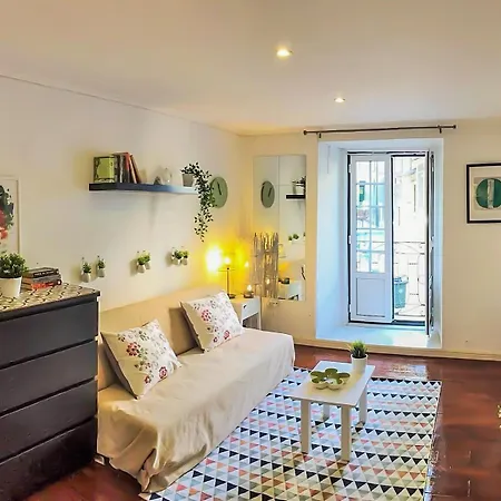 Beautiful Cozy Flat In Flowers Garden! * Lisbon